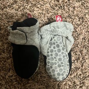 Zutano booties 12m
